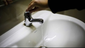 Comienza corte de agua en tres comunas de Santiago: ¿Cuáles son los sectores afectados y cuánto durará?