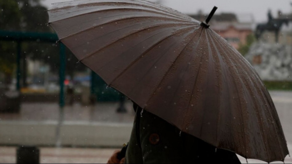 ¿Llueve o no en Santiago?: Revisa cuándo podría llover esta semana en la zona central