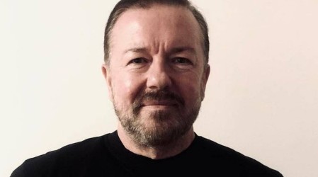 Fueron compañeros en la serie: Ricky Gervais lamenta la muerte del actor de "The Office", Ewen MacIntosh