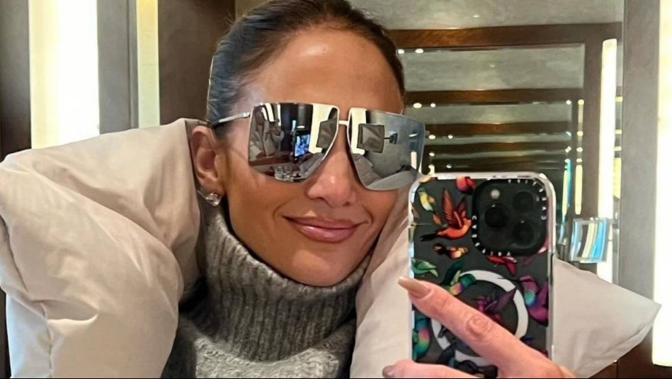 Jennifer Lopez aparece en Japón vestida de geisha junto a sus hijos Max y Emme