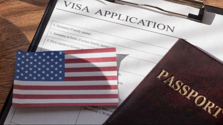 ¿Puedes solicitar la Green Card si estás fuera de Estados Unidos?