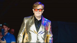 "Tendrá dos rodillas nuevas": Elton John camina con dificultad e irá de nuevo al quirófano