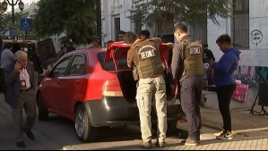 En medio de desalojo en barrio universitario: Carabineros descubre automóvil con más de 300 multas impagas