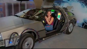 Igual que Marty McFly: Cote Quintanilla se subió al icónico DeLorean de Volver al Futuro en De Paseo