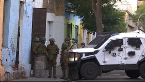 Operativo en Barrio Yungay: Carabineros desaloja viviendas 'subarrendadas bajo extorsión'