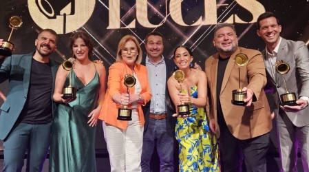 "Es un regalo para un gran equipo": Quena Rencoret valora importantes premios entregados a Papá en Apuros