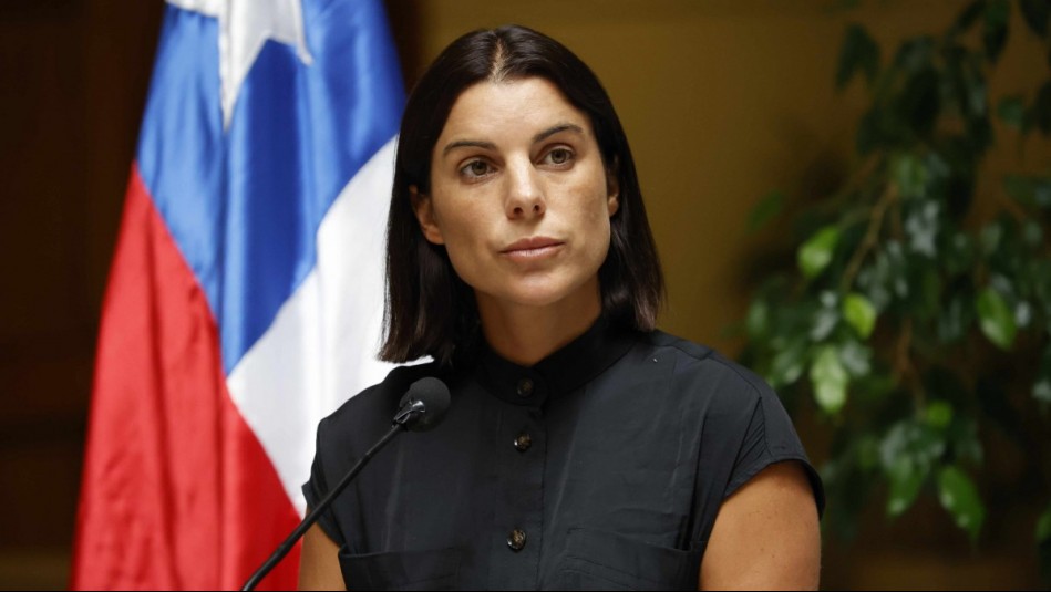 Diputada Maite Orsini sufre asalto en Santiago Centro: Motochorros le robaron su celular