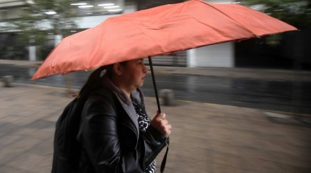 ¿Lloverá en Santiago? Pronostican posibles tormentas eléctricas y lluvias para este fin de semana