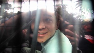 'Está mirando desafiante y sonriente': La desconcertante actitud de detenido por muerte de carabinero