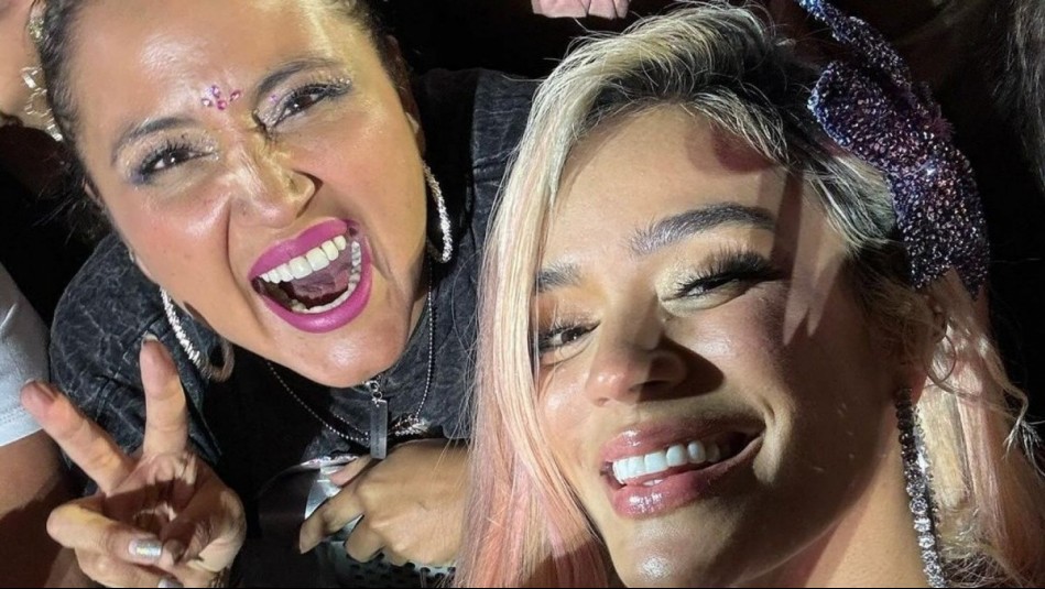 Pamela Leiva sorprende a Karol G con cartel en concierto: Este es el vínculo de la humorista con la cantante