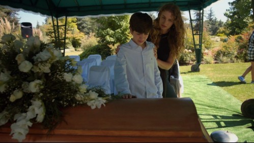 Gabriel lloró sobre su ataúd: Tomás fue despedido en un emotivo funeral en Generación 98'
