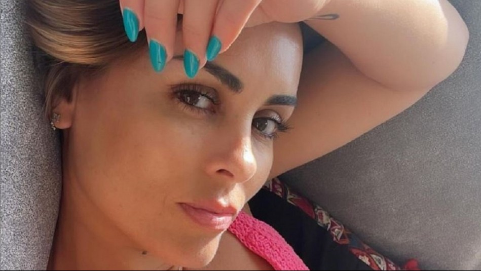 Maura Rivera posa en bikini y asegura que Mark González es su mejor fotógrafo