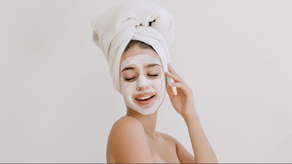 Farmacias Ahumada ofrecerá descuentos en productos de dermocosmética durante Live Shopping