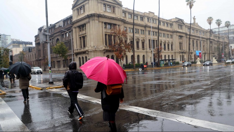 Se acerca sistema frontal a Santiago: Alejandro Sepúlveda aclara cuándo llega segundo pulso de precipitaciones