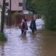 Los habitantes del sector de Santa Rita en Concepción han debido evacuar sus casa ante la crecida del río Andalién, producto de las fuertes lluvias que afectan la región del Biobío.