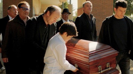 Avance de Como la Vida Misma: Todos comenzarán a llegar al funeral de Armando