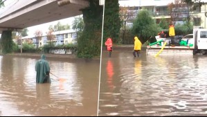 Agua ingresó tras anegamiento de calles por lluvias: Casas terminan inundadas en Pudahuel