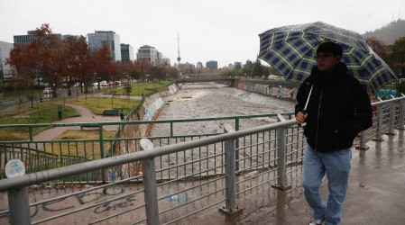Dos nuevos sistemas frontales llegan a la Región Metropolitana: ¿Cuándo empieza a llover en Santiago?