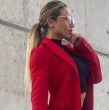 Nicole Luli Moreno manidiesta su alegría por su estreno como coach y  posa frente a un Ferrari que llamó al máximo la atención de sus seguidores.