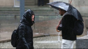 Confirman hora en que comenzará a llover en Santiago y cuántos milímetros se esperan este viernes
