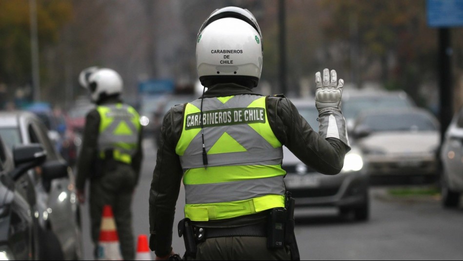 Cambio en la Ley de Tránsito prohíbe luces que dificulten identificar placas patentes: ¿Cuáles son las multas?