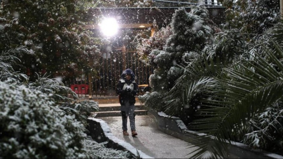 Probabilidad de lluvia y nieve en Santiago: Conoce el pronóstico del tiempo de Alejandro Sepúlveda