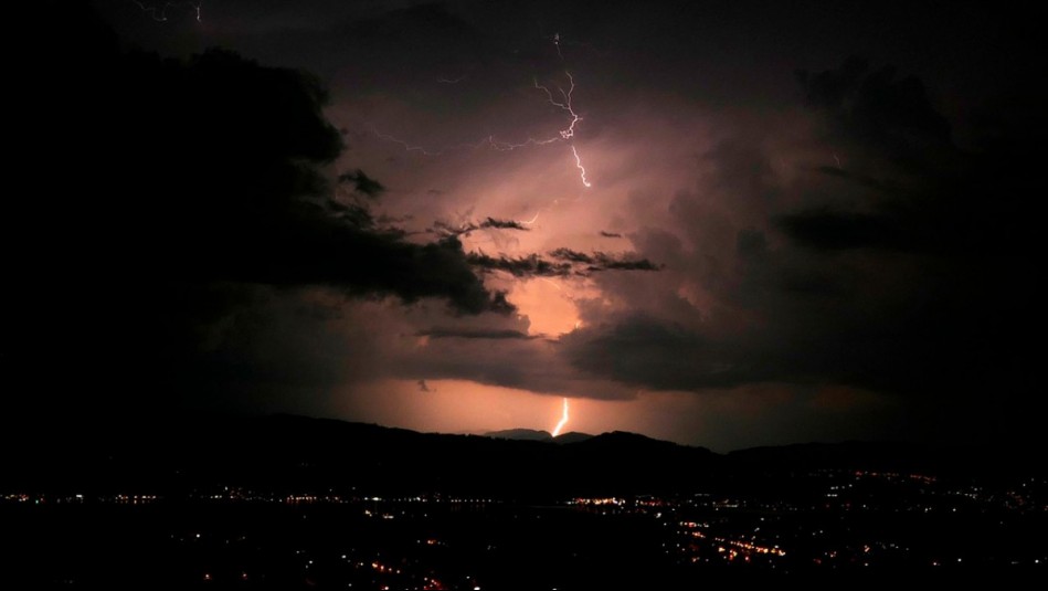 Emiten aviso de probables tormentas eléctricas en seis regiones: ¿Dónde se produciría el fenómeno?