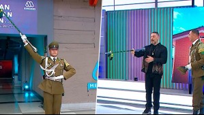 Tambor mayor de Carabineros sorprende con adelanto de la Parada Militar y le enseña movimientos a Neme