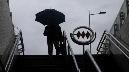 Lluvia en Santiago: ¿A qué hora comenzarían los chubascos en la Región Metropolitana este martes?