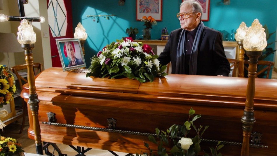 Con inesperadas visitas Así fue el triste velorio de Irene en Juego de