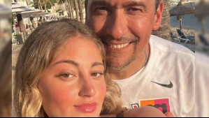 Florencia Araneda felicita a su padre desde la distancia con tiernas y nostálgicas postales