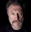 El Conde Ziya es uno de los personajes más misteriosos de Seyrán y Ferit. Su intérprete es Tamer Levent, un legendario actor turco que lleva medio siglo en las tablas.