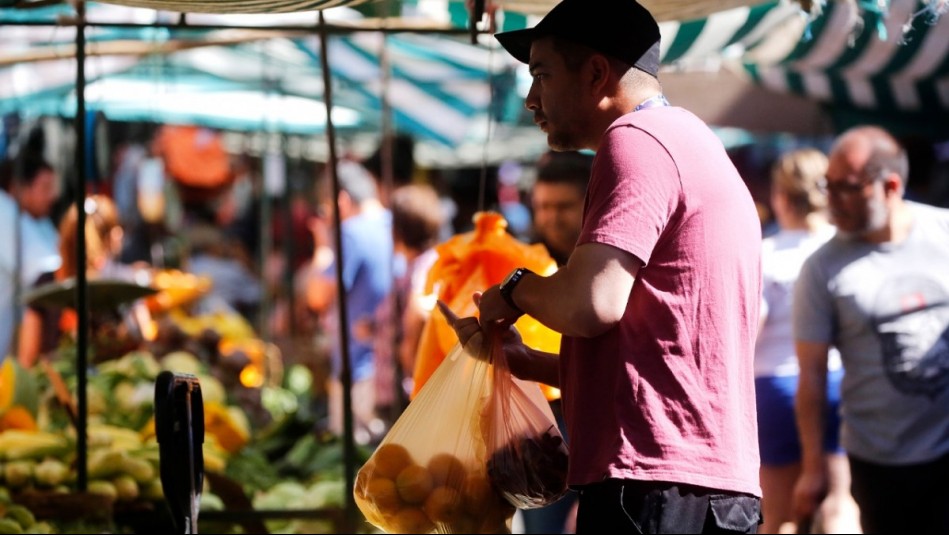 ¿Es feriado irrenunciable? Revisa cómo funciona el comercio este domingo 27 de octubre