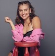 Mira acá cómo luce Octavia Bernasconi en Los Casablanca, la nueva ficción de Mega.