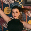 Mafe Bertero impactó con un vestido midi en transparencia negra, adornado con grandes lentejuelas redondas. Elegancia y sofisticación se combinaron en su diseño con el que enamoró a sus fans.