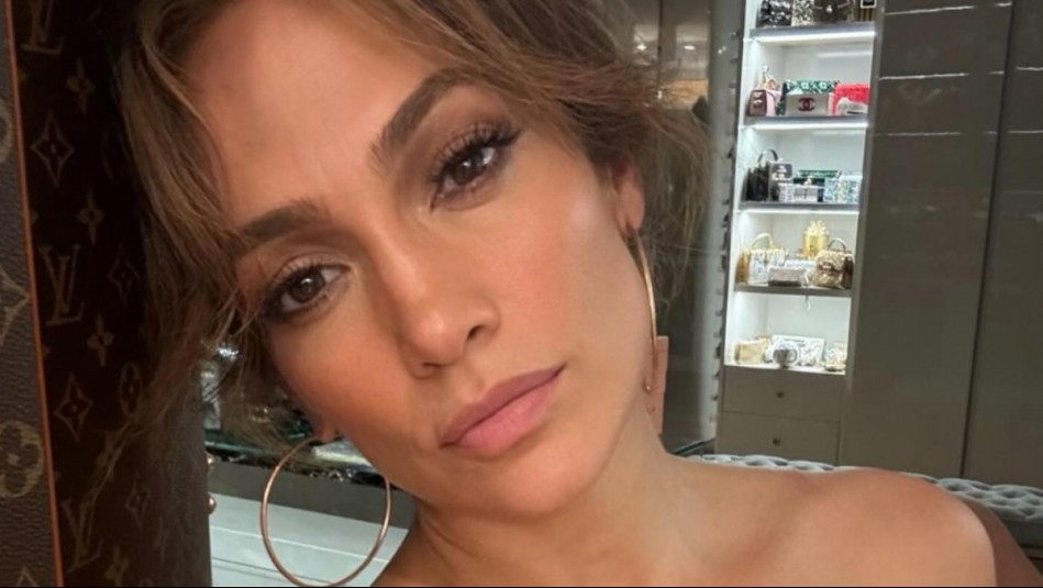 Jennifer López se viste de otoño con un look total brown de Gucci valorado en más de 6 mil dólares