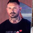 El ex jugador de futbol profesional sufrió un alza de presión que lo obligó a irse del evento solidario.