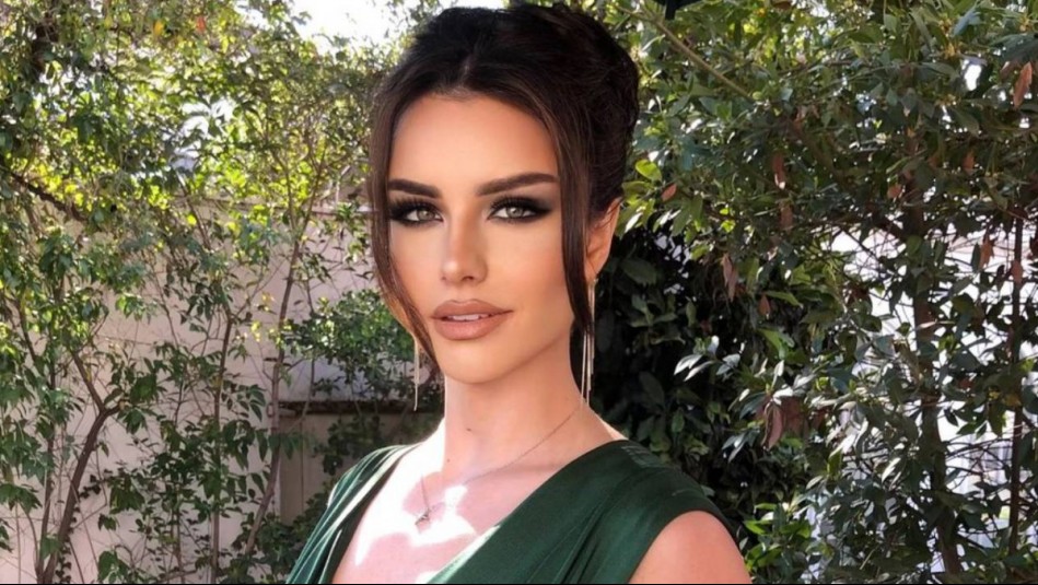 'Solo falta la corona en la cabeza': Emilia Dides se luce con outfit metalizado a pocos días del Miss Universo