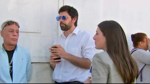 Diputado Joaquín Lavín hizo fila en cárcel de San Miguel para enrolarse y poder visitar a Cathy Barriga