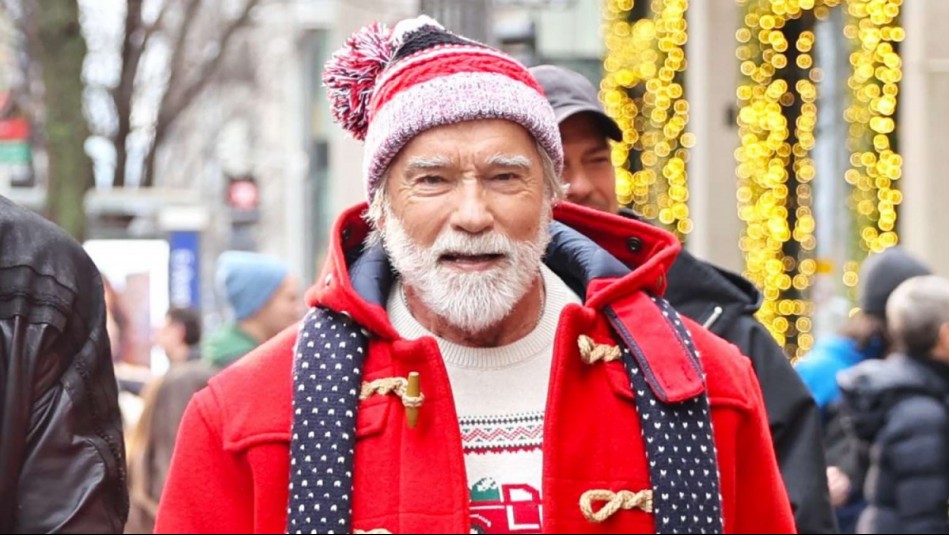 Arnold Schwarzenegger sorprende como Viejito Pascuero a transeúntes en Nueva York