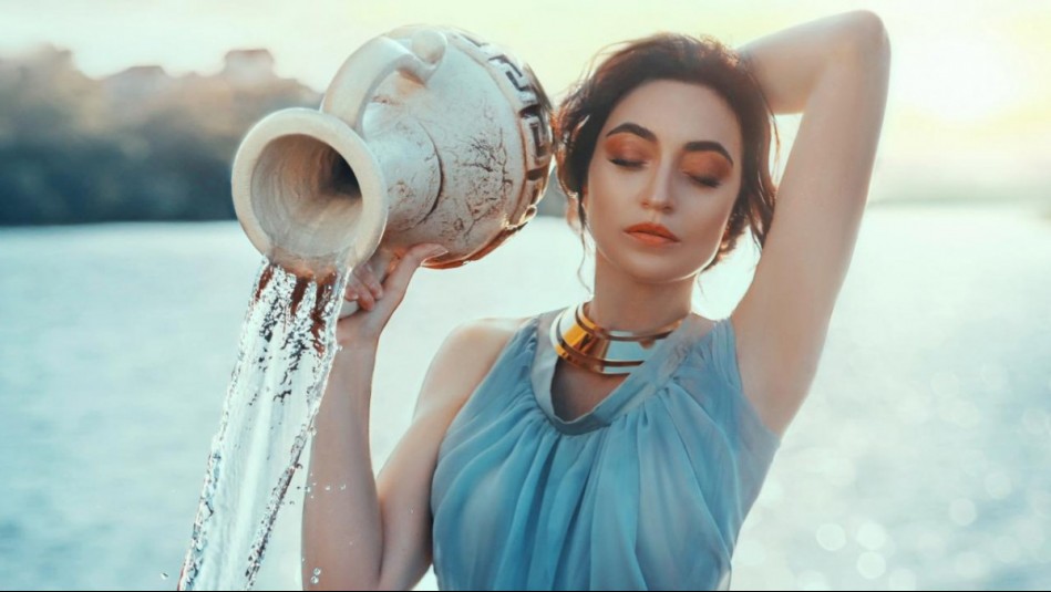 2025 para Acuario: Todo lo que debes saber para tener un año de transformación y oportunidades únicas