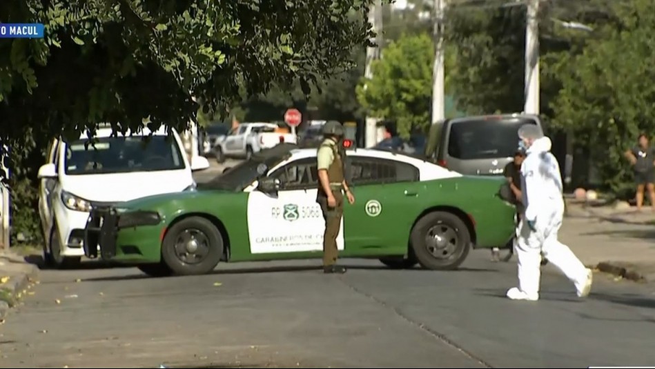 Dos personas muertas y una herida deja balacera en Macul: Hay detenidos e incautación de armas