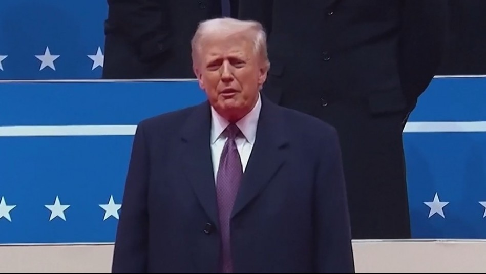 Desde retirarse de la OMS a indultar a asaltantes del Capitolio: La avalancha de decretos de Donald Trump