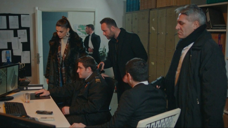 Vida de Mentiras - Capítulo 79 - Parte 2: Feraye cae en el engaño de Firat