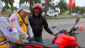 Sorprenden a motorista en Viña del Mar que nunca había sacado licencia de conducir: La moto era prestada