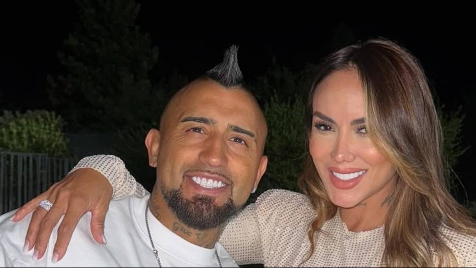 'La abuelita Sonia Isaza': Novia de Arturo Vidal posa en bikini animal print tras anunciar que tendrá un nieto