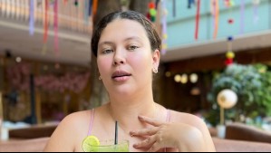 Michelle Carvalho se adueña de las orejas de Minnie en Disneyland París: Look cómodo con jeans boyfriend