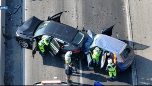 Grave accidente de tránsito deja cuatro personas lesionadas en Ruta 5 Norte: Un conductor debió ser rescatado