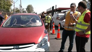 Fiscalizan auto en insólito estado: Sin patente, sin documentos, con parabrisas roto y conductor sin licencia