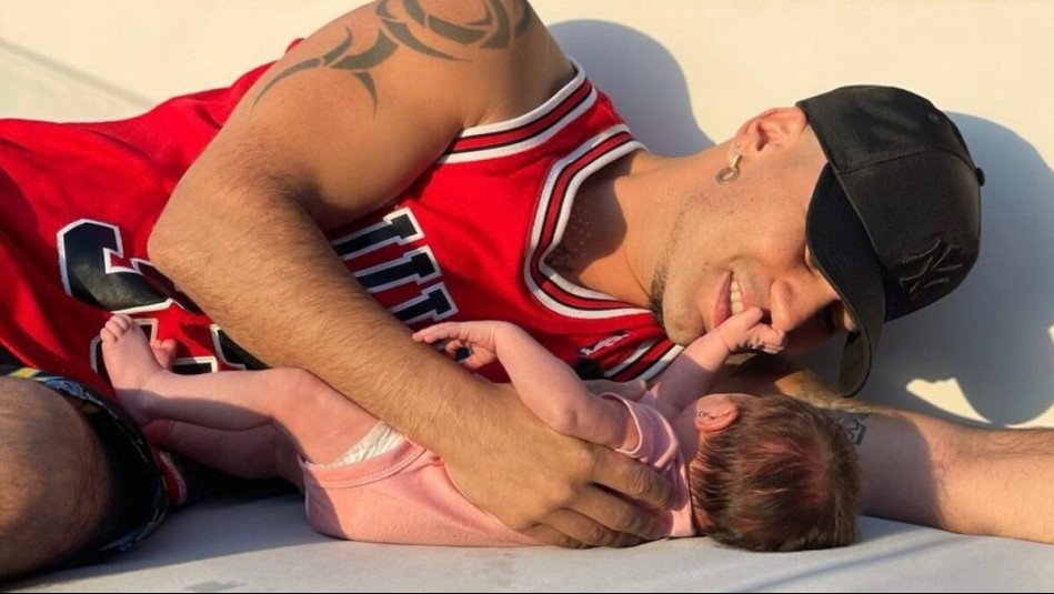 El tierno video de Gabriel Peralta peinando a su hija que derritió a sus seguidoras: 'Pocos hay así'